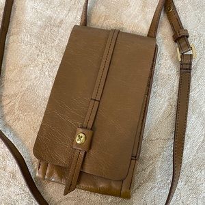 Hobo Large IPhone Cards Shoulder Bag Honey